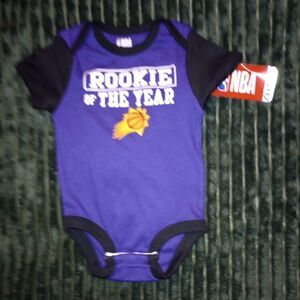 🆕⛹️‍♀️NBA Phoenix Suns Rookie of The Year Onesie, 3-6M
